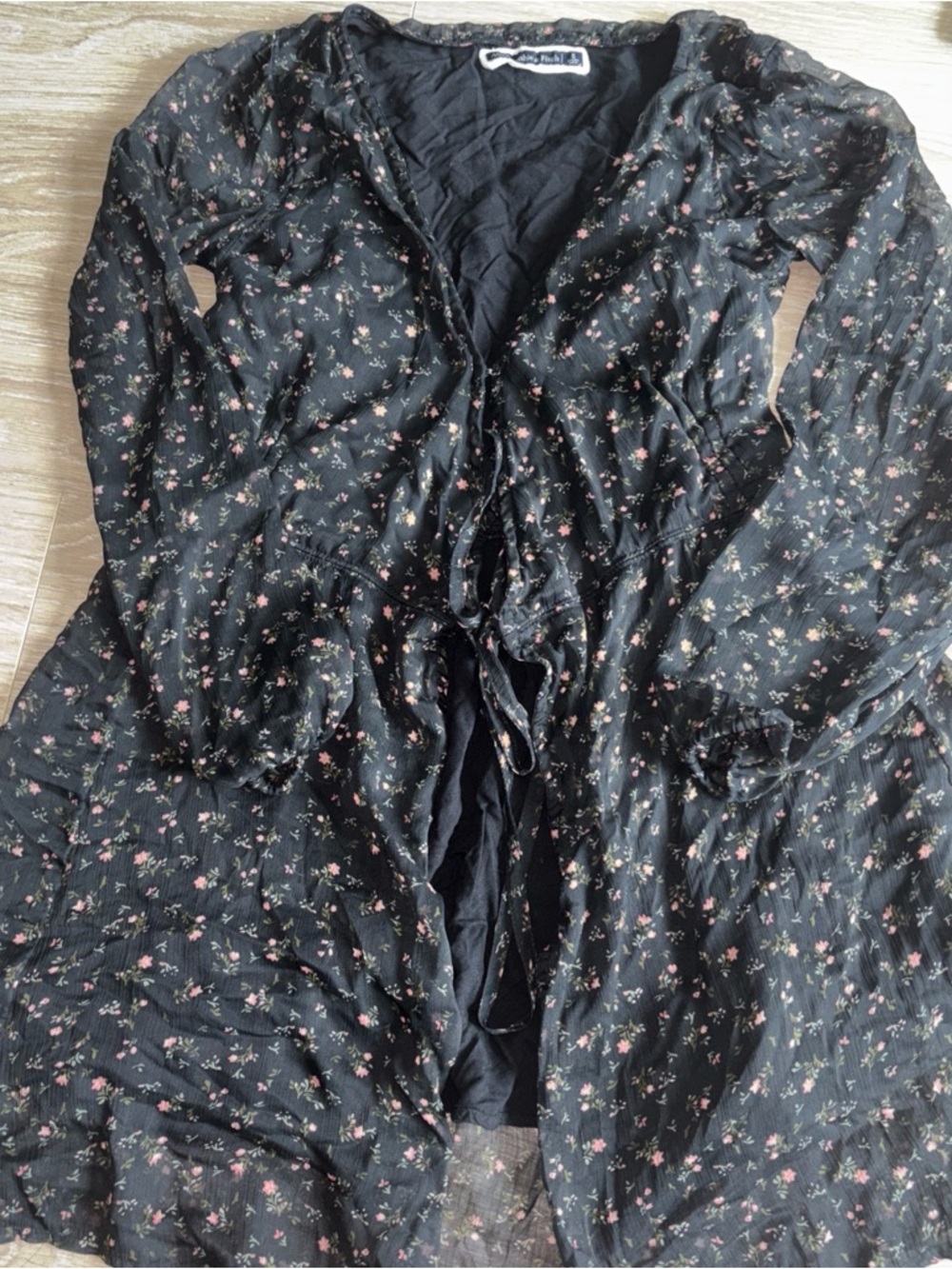 Abercrombie and Fitch Chiffon Black Floral Wrap Dress Small S